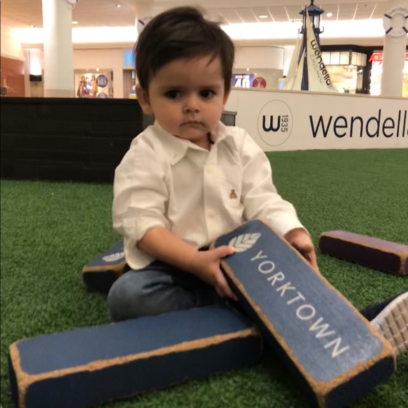 Baby GAP white shirt 🤍 18-24 months - Picture 2 of 2